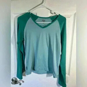 Brooks women’s medium thermal long sleeve. Teal/light blue. Layering. Running.